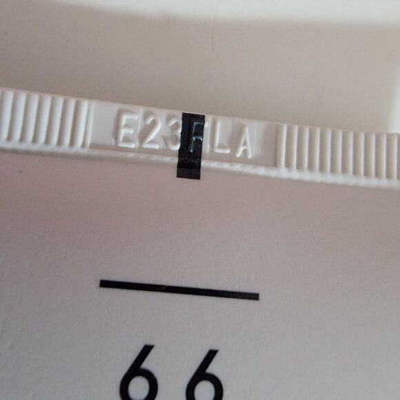 Community Sixty-Six Detoxifying AHA/BHA Gel Cleanser 5oz Sealed - Picture 8 of 8